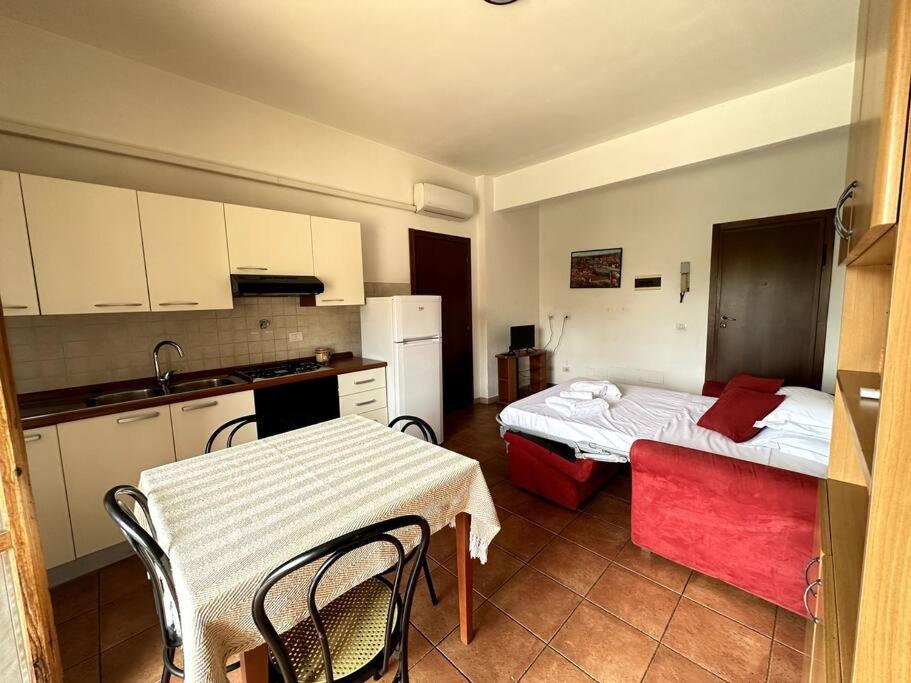 Mv Apartament 4a * Florencia